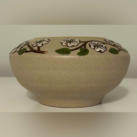 Pigeon Forge Pottery Bowl Vase - Dogwood Flowers With Blue Glaze inside Signed - Picture 5 of 7